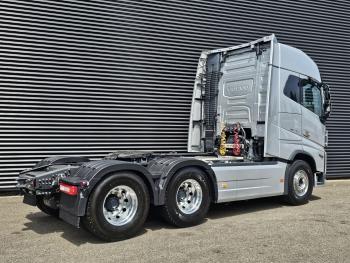 FH 16.750 6x4 / RETARDER / HYDRAULIC / PARKING COOLER